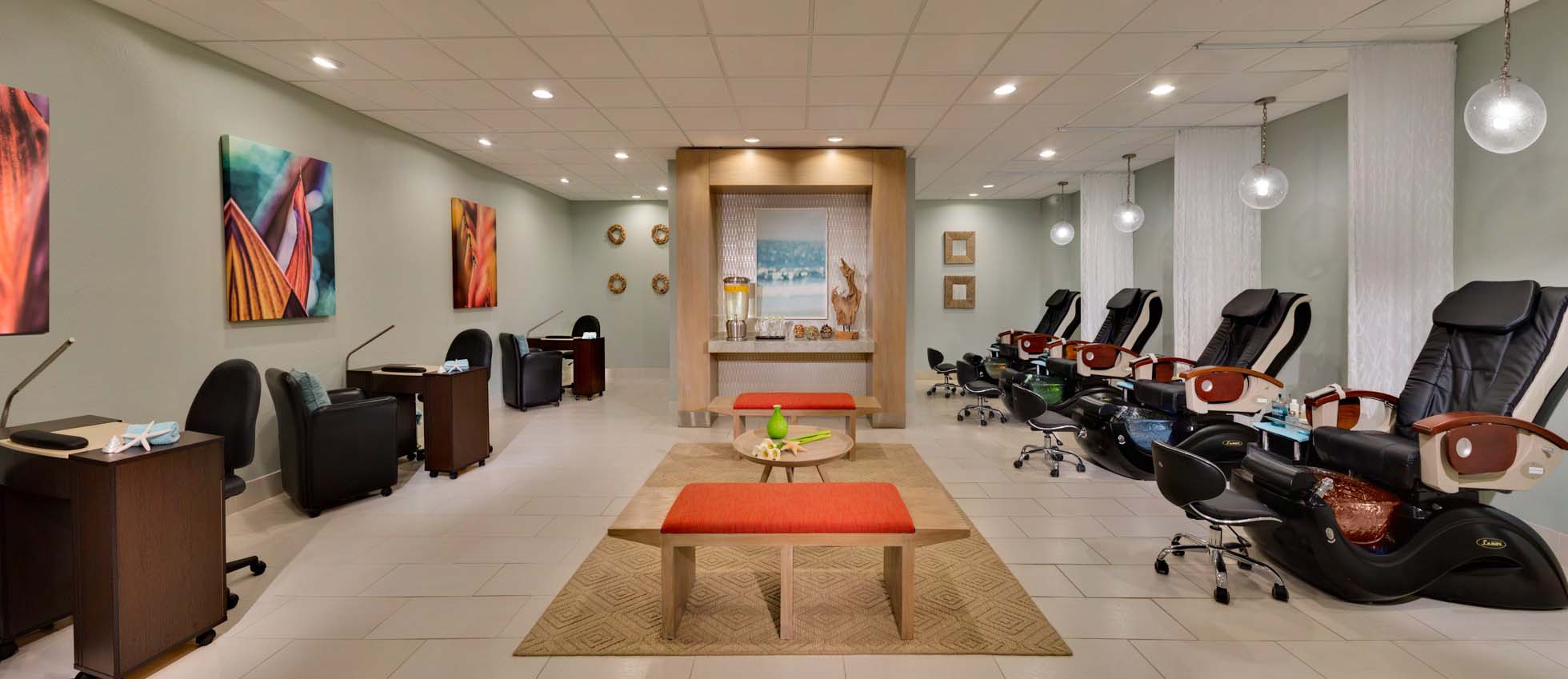 Nail Booth for Rent in Orlando - Salon Renter