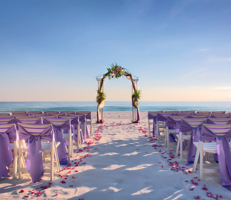 Beach wedding ceremony at Hilton Sandestin Beach